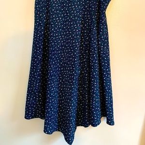 Banana Republic Asymmetrical MIDI skirt, size 8